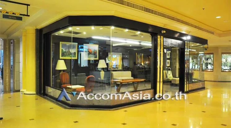  1  Retail / Showroom For Rent in Ploenchit ,Bangkok BTS Chitlom at President Tower AA11736
